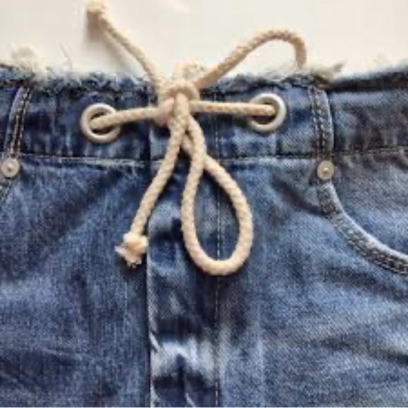 BLANK NYC Denim Asymmetrical Raw Cut Denim Skirt - Picture 6 of 10